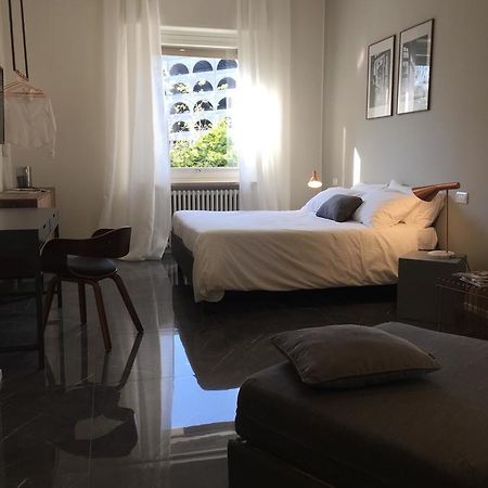 Suite Vogue Stazione Voghera Bagian luar foto