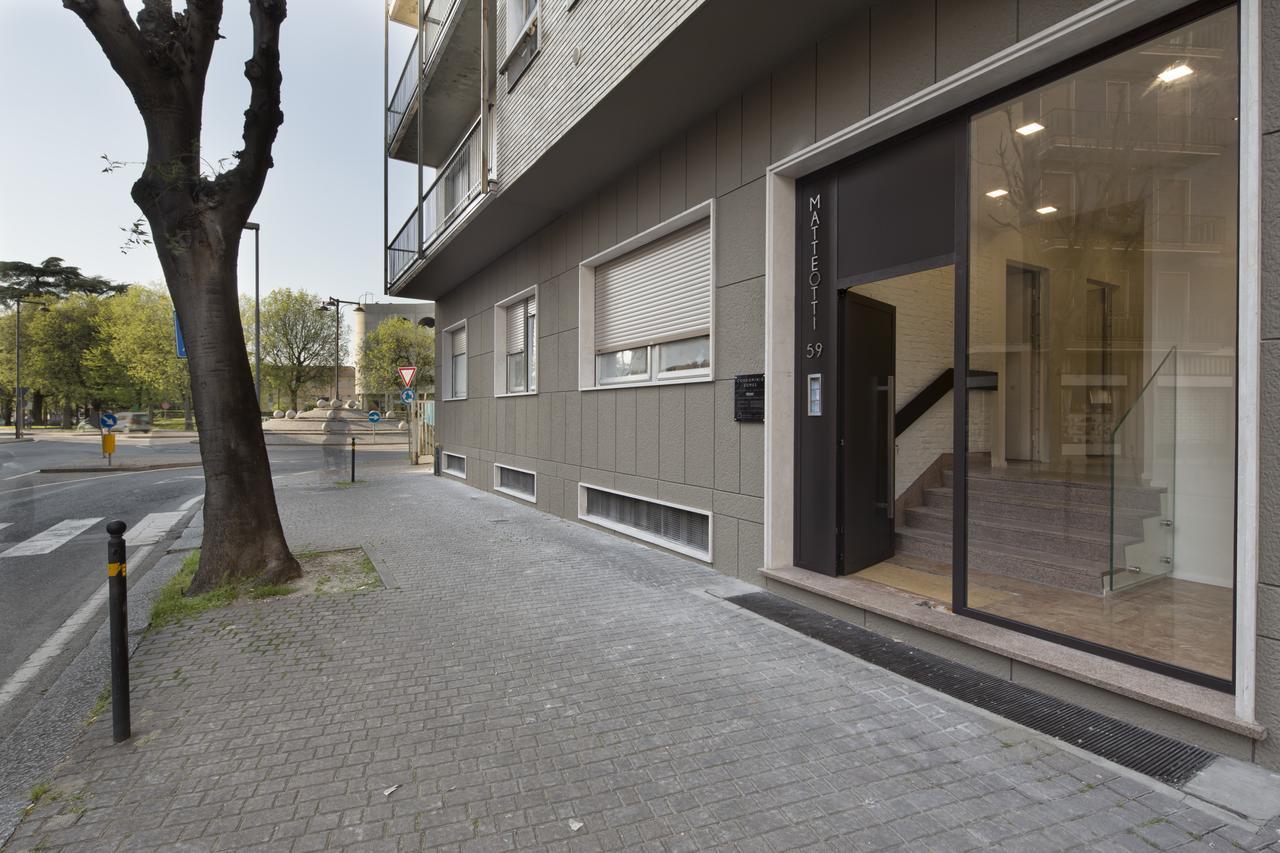 Suite Vogue Stazione Voghera Bagian luar foto