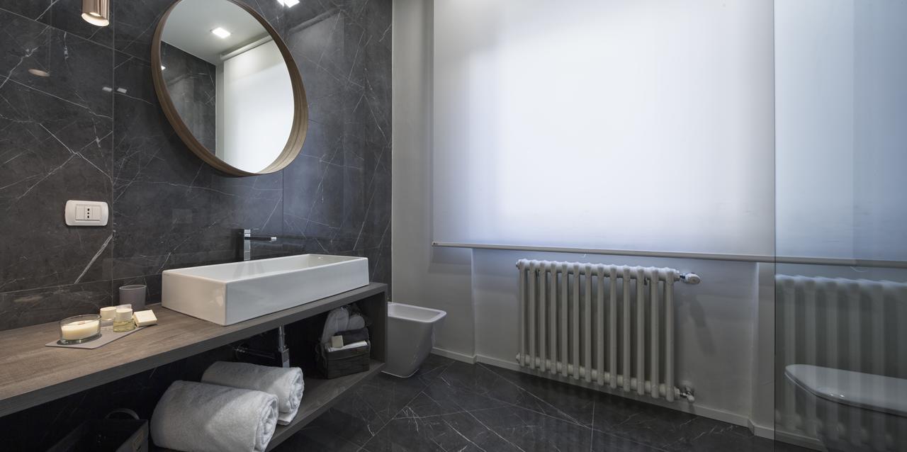 Suite Vogue Stazione Voghera Bagian luar foto