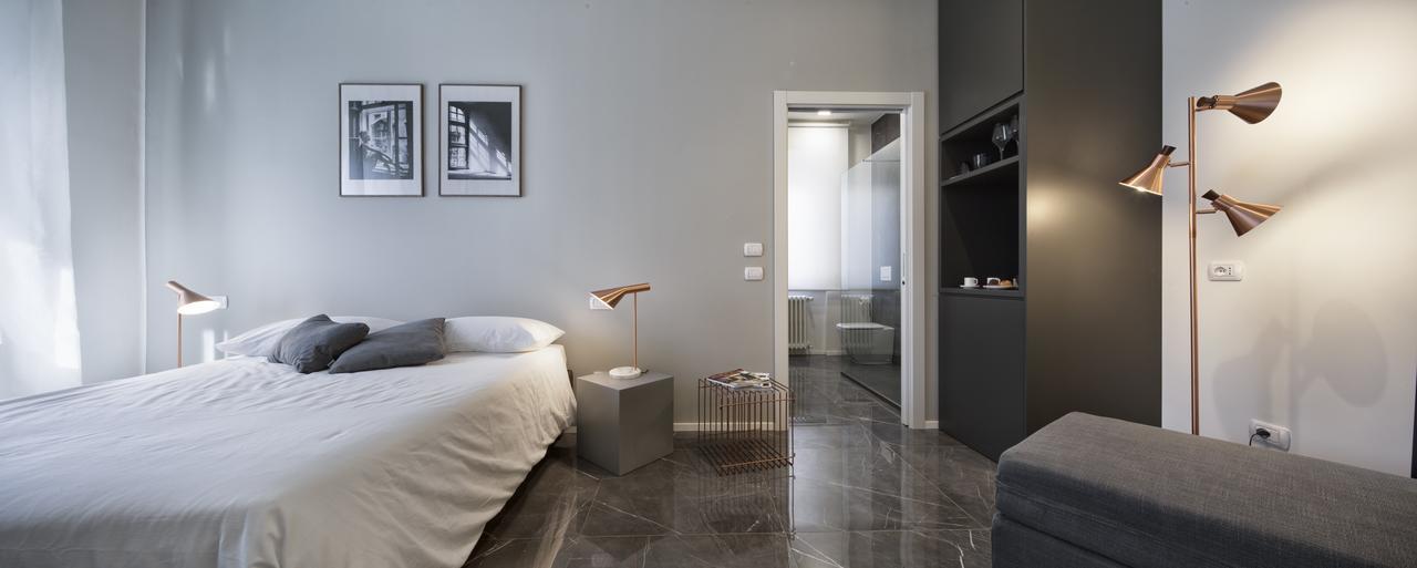 Suite Vogue Stazione Voghera Bagian luar foto
